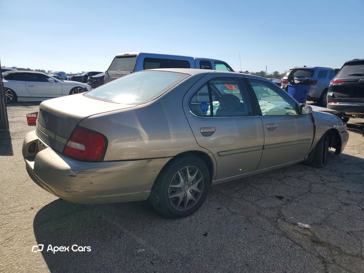 Nissan Altima 2001