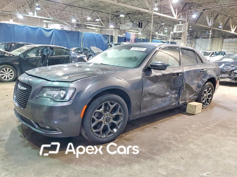 Chrysler 300 2015 - Image 1 of 13
