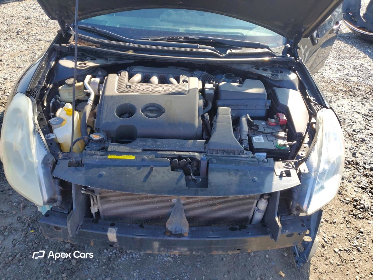 Nissan Altima 2011