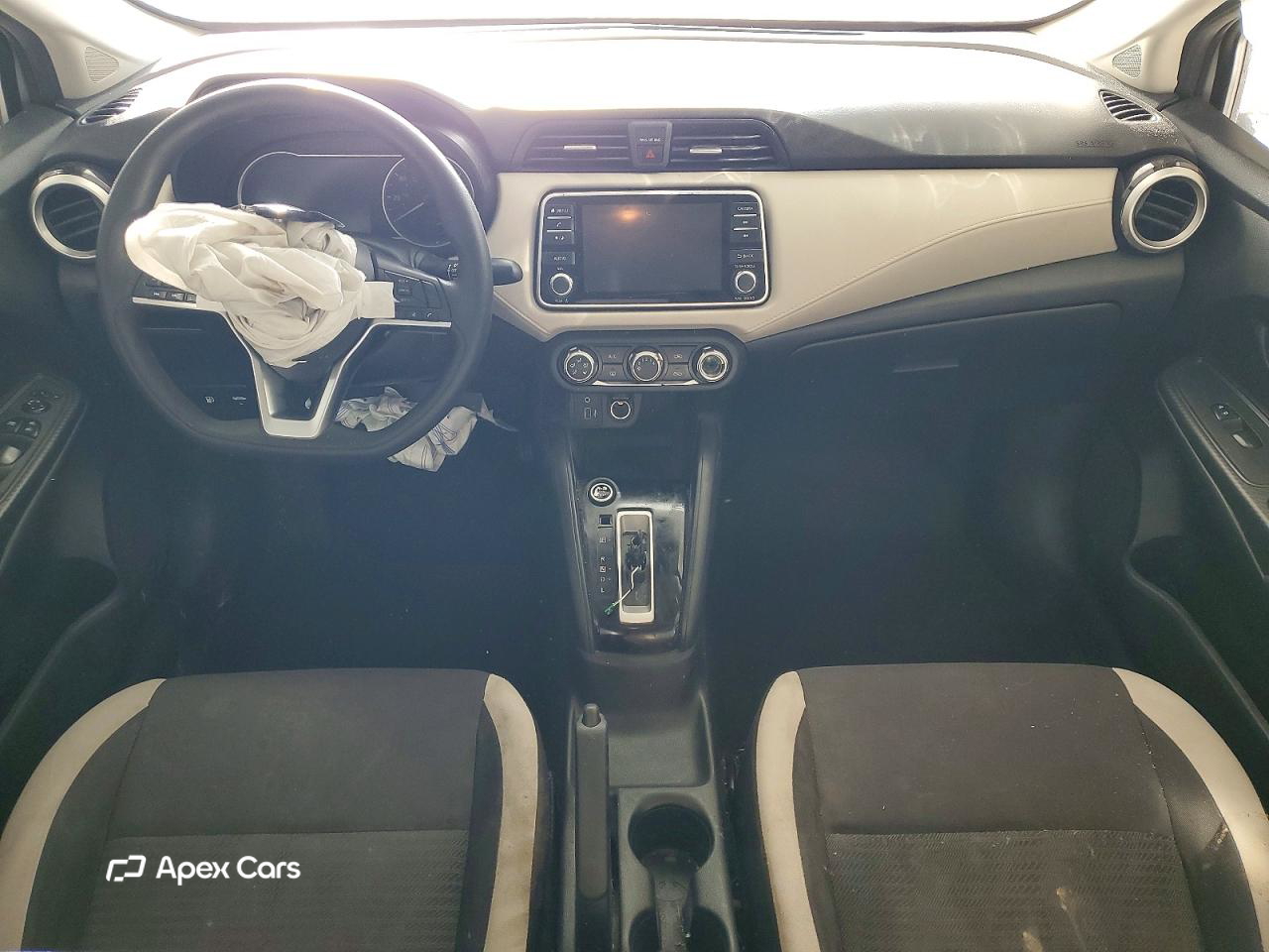 Nissan Versa 2021