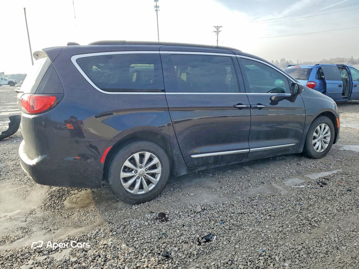 Chrysler Pacifica 2017