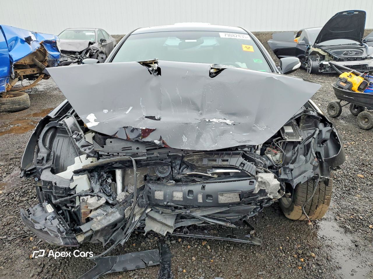 Hyundai Genesis 2013