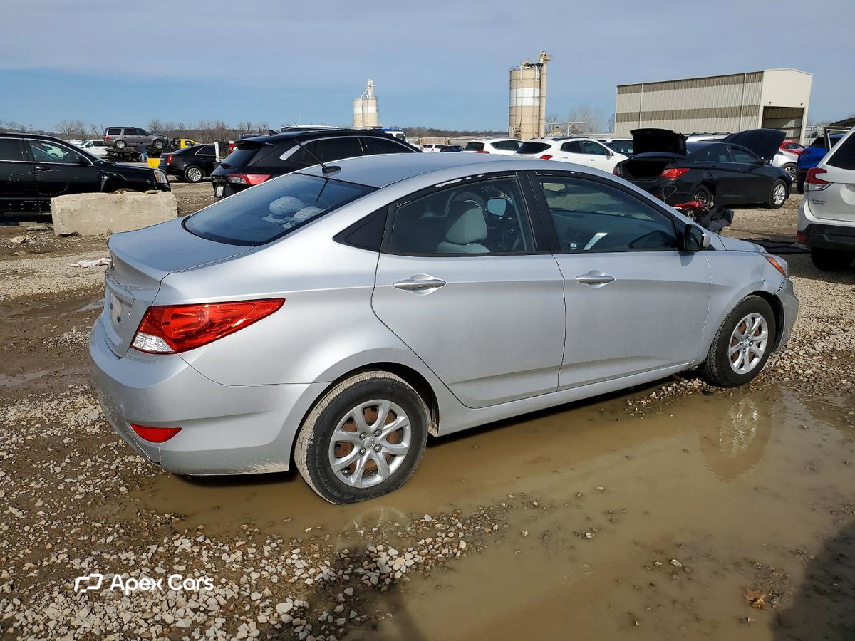 Hyundai Accent 2013