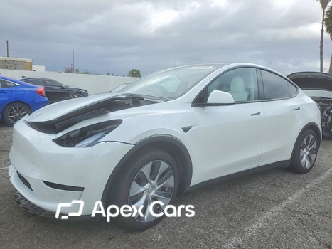 Tesla Model Y 2023 - Image 1 of 13