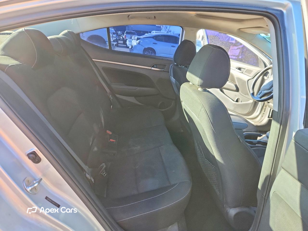 Hyundai Elantra 2018