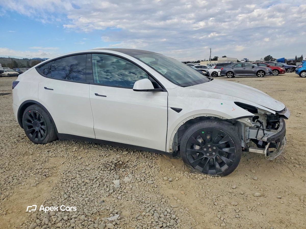 Tesla Model Y 2022