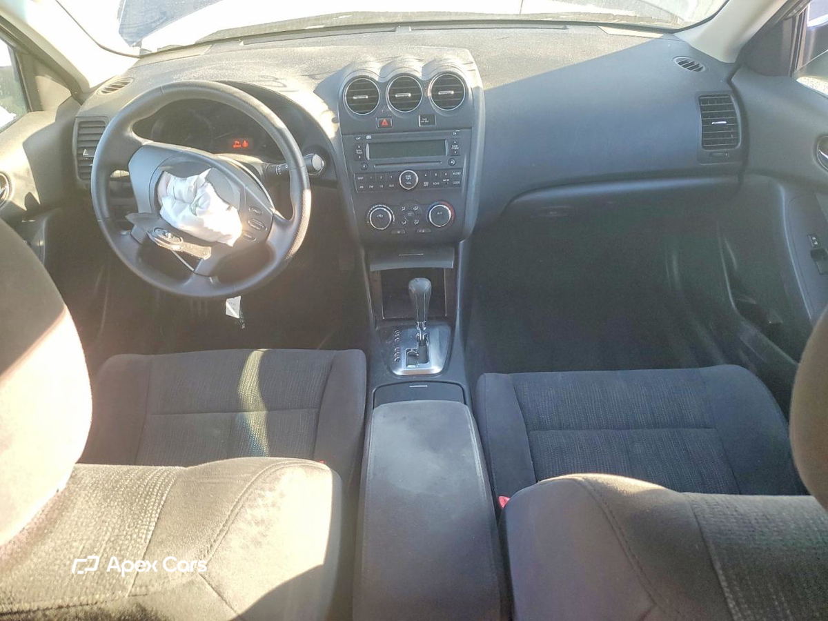 Nissan Altima 2010