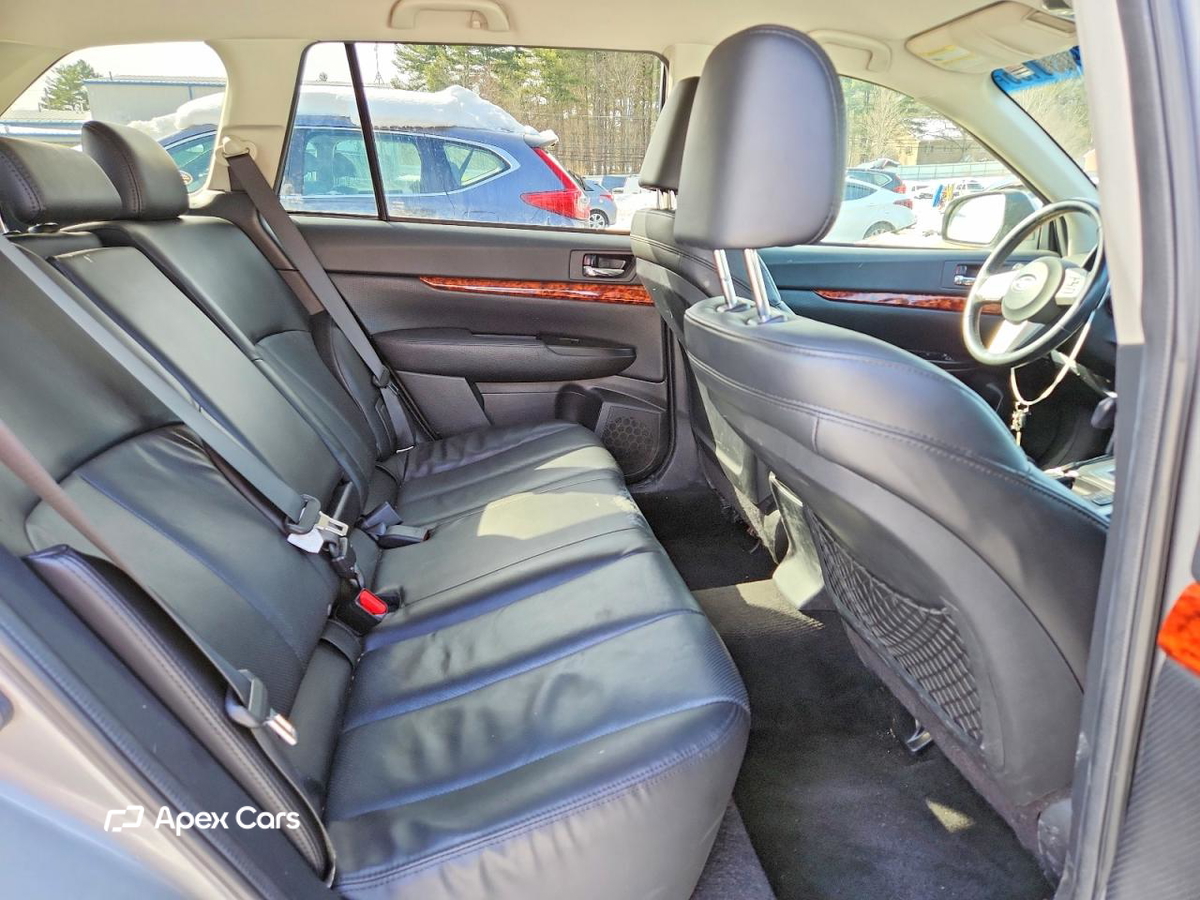 Subaru Outback 2011