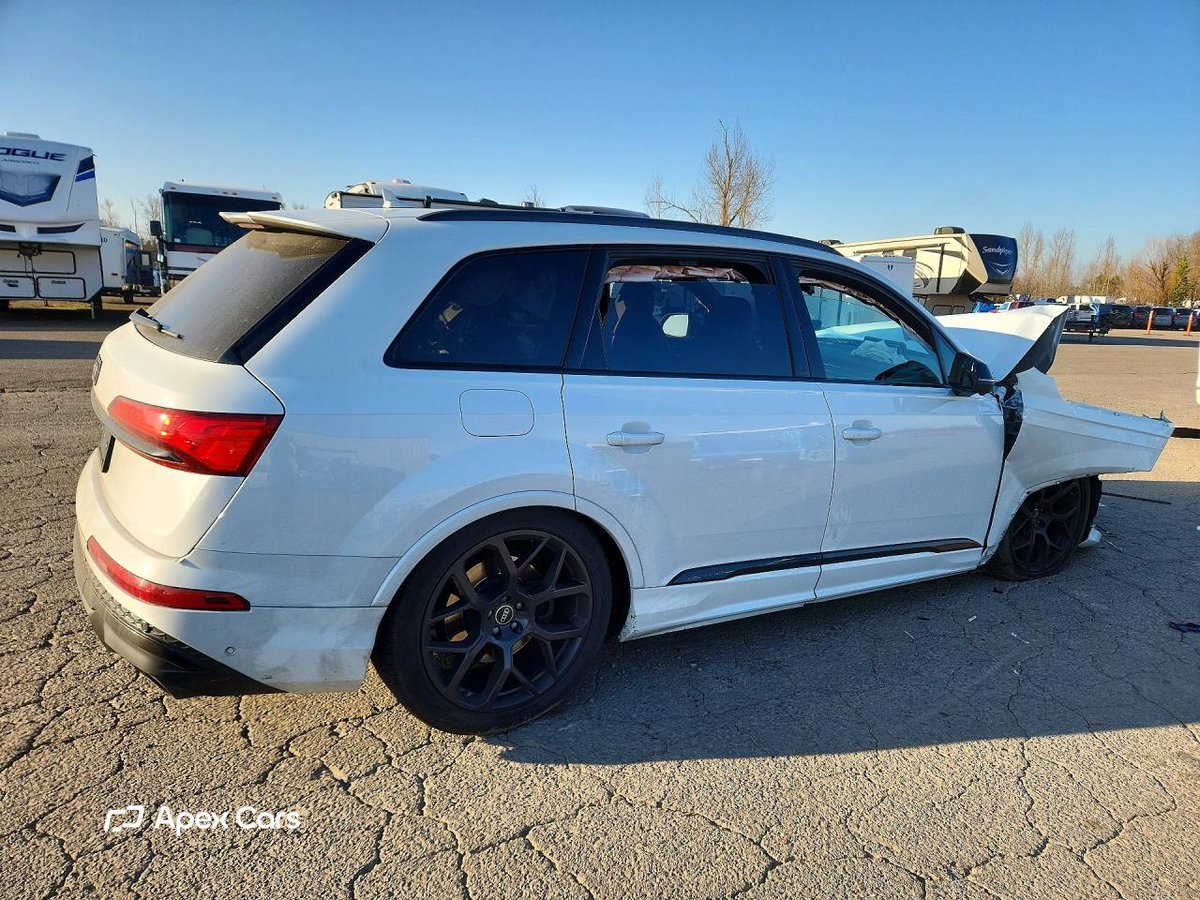 Audi SQ7 2025