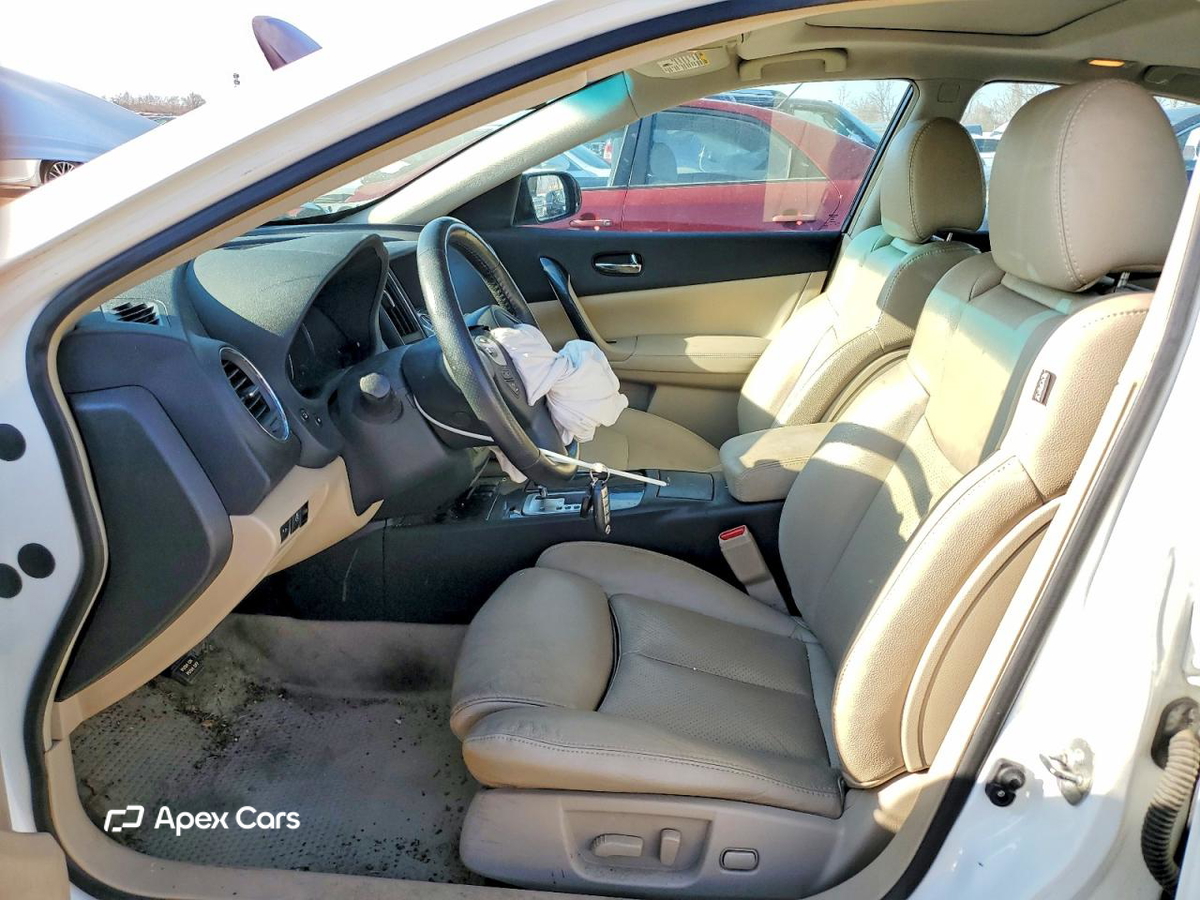 Nissan Maxima 2012