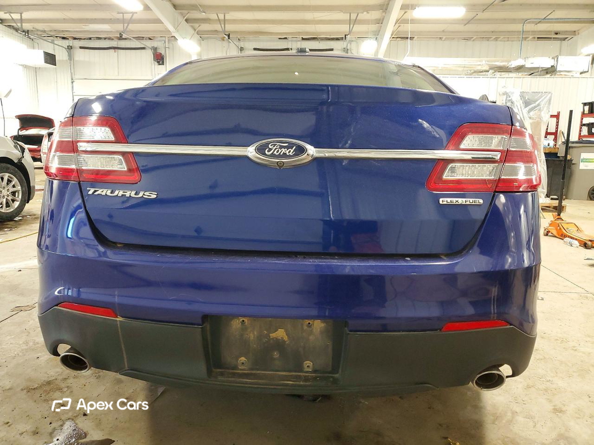 Ford Taurus 2015