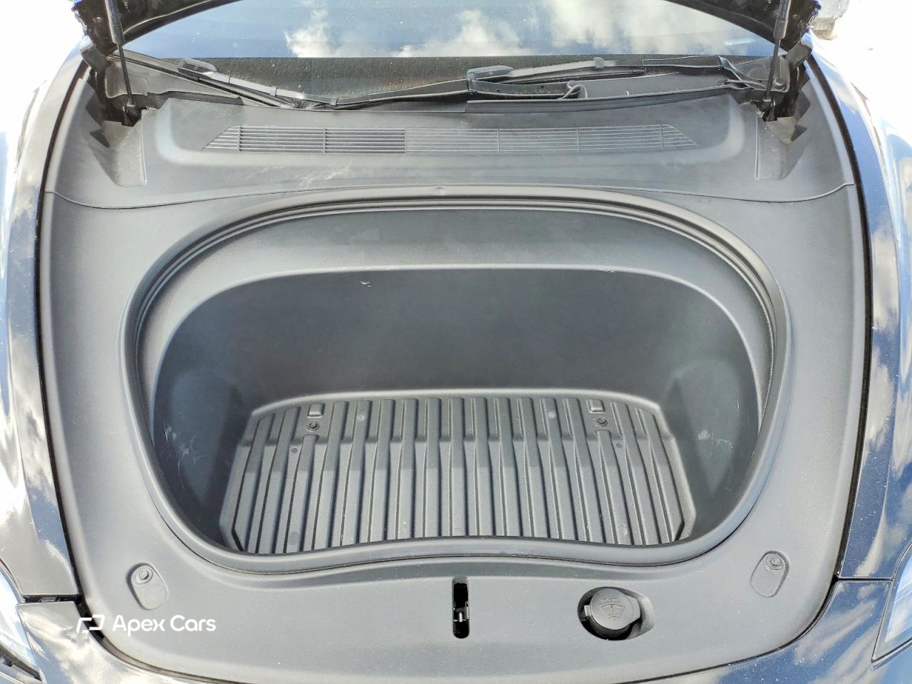 Tesla Model 3 2024