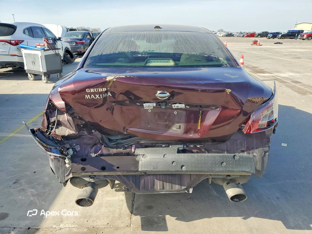 Nissan Maxima 2014