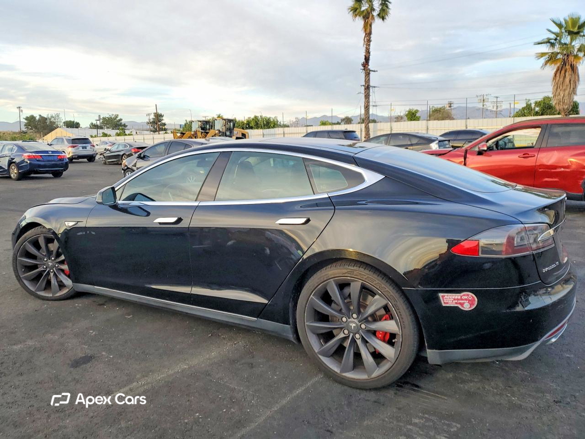 Tesla Model S 2014