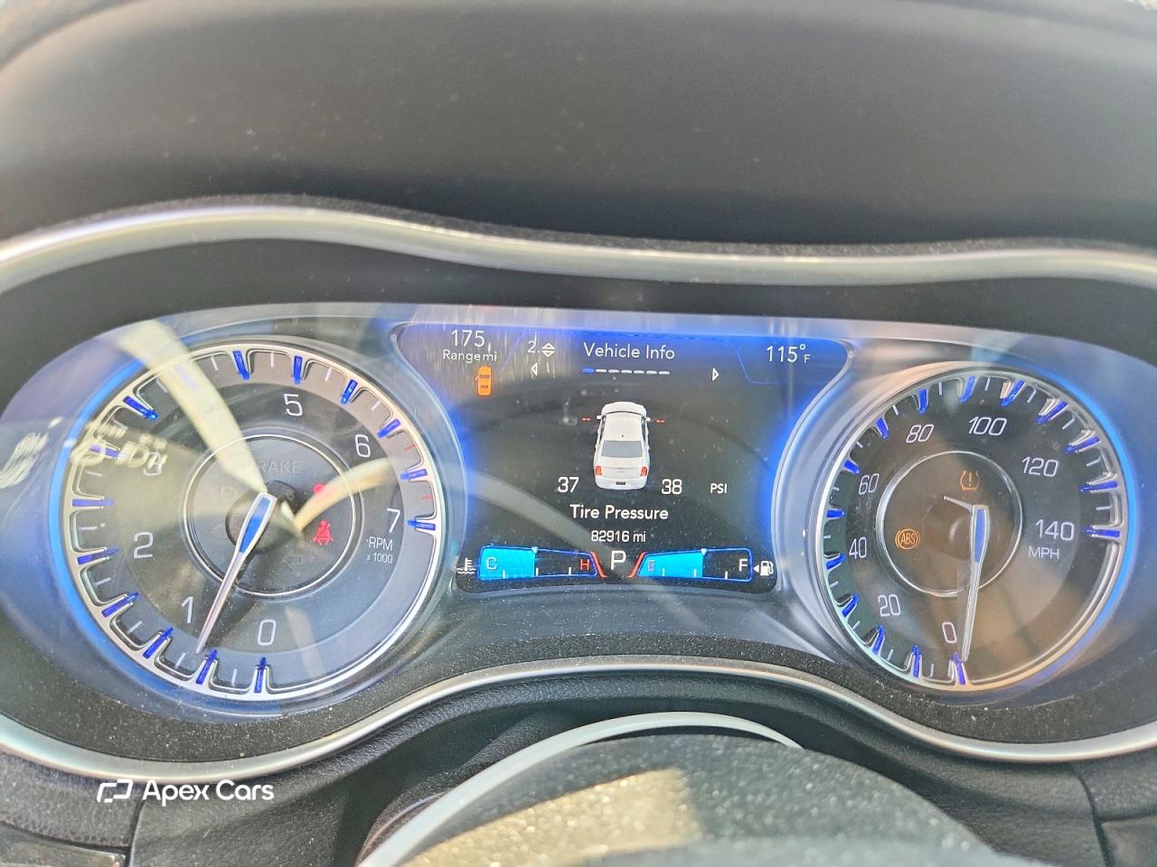 Chrysler 300 2017
