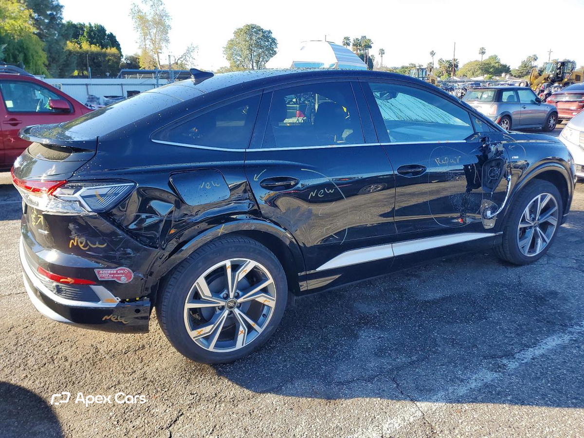 Audi Q4 e-tron 2023