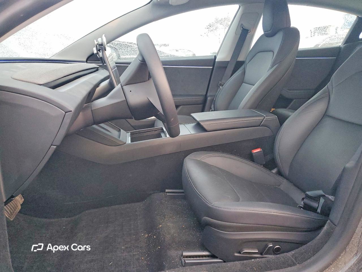 Tesla Model 3 2024