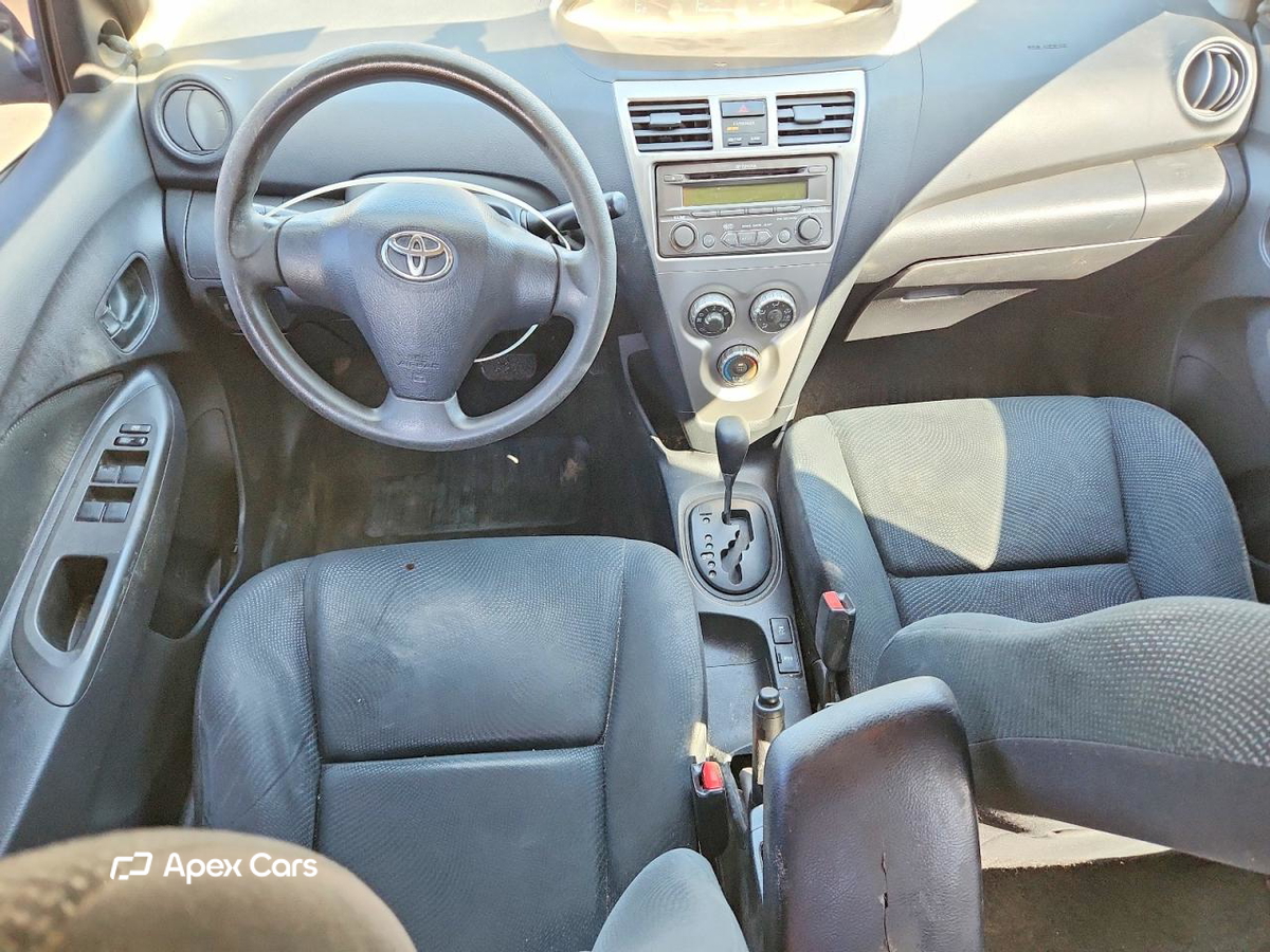 Toyota Yaris 2012