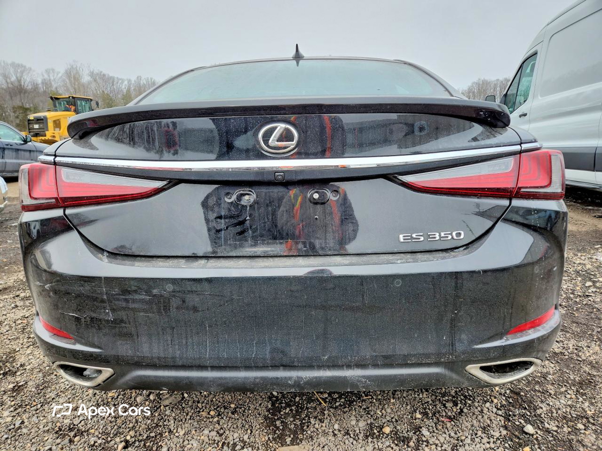 Lexus ES 2020