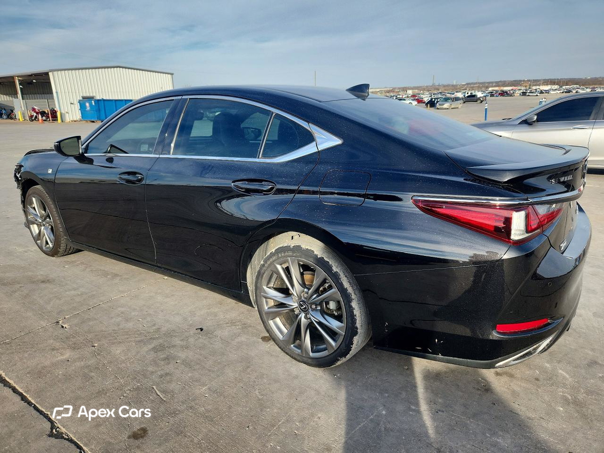 Lexus ES 2019