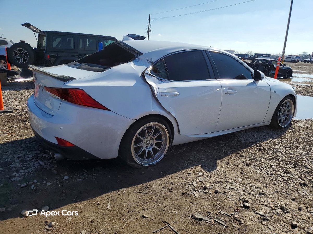 Lexus IS 2019