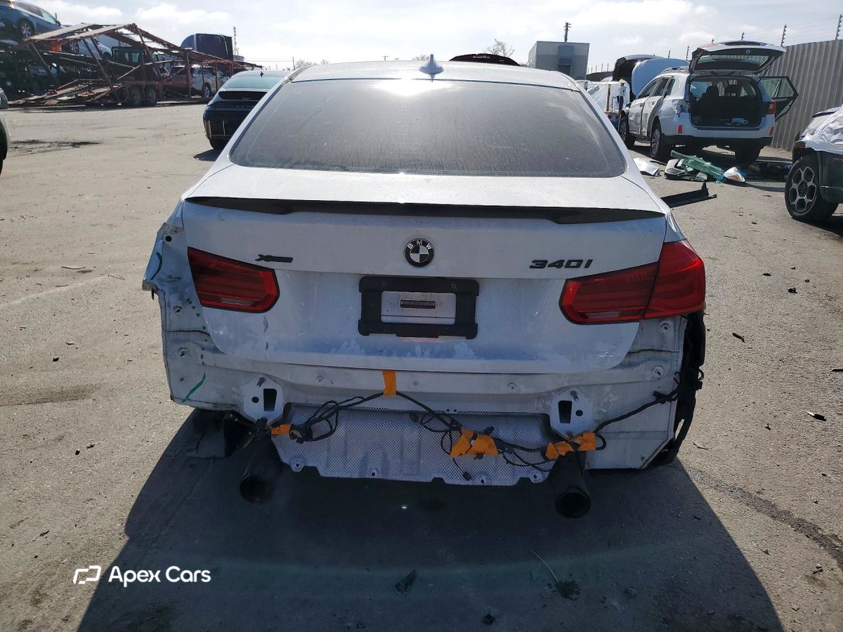 BMW Series 3 2016
