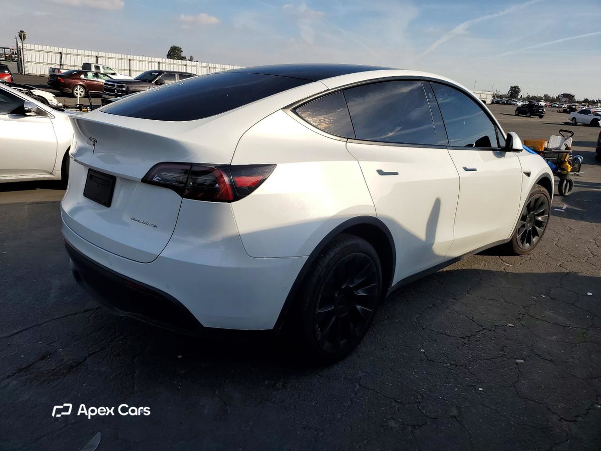 Tesla Model Y 2022