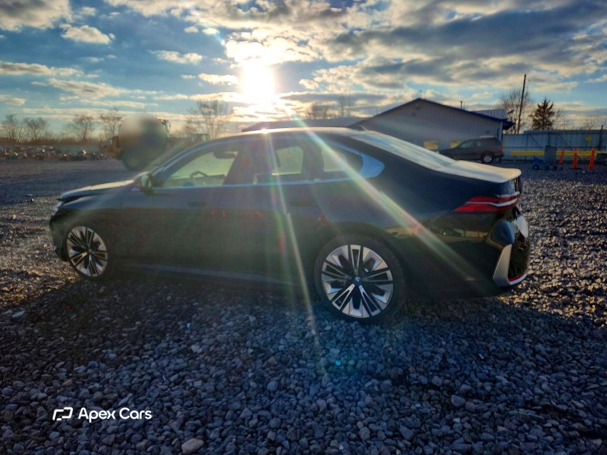 BMW i5 2024