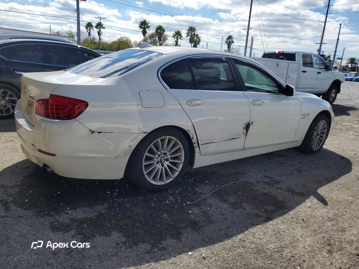 BMW Series 5 2011