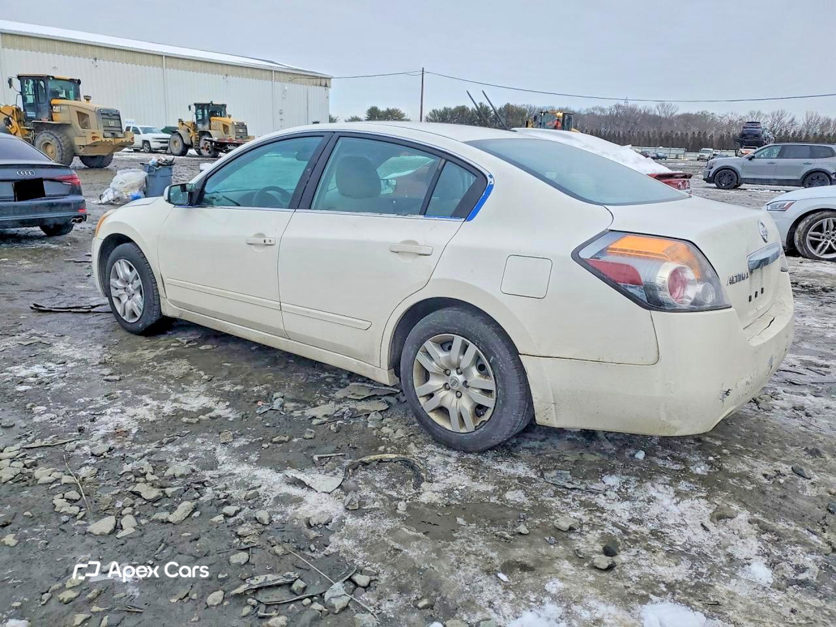 Nissan Altima 2011