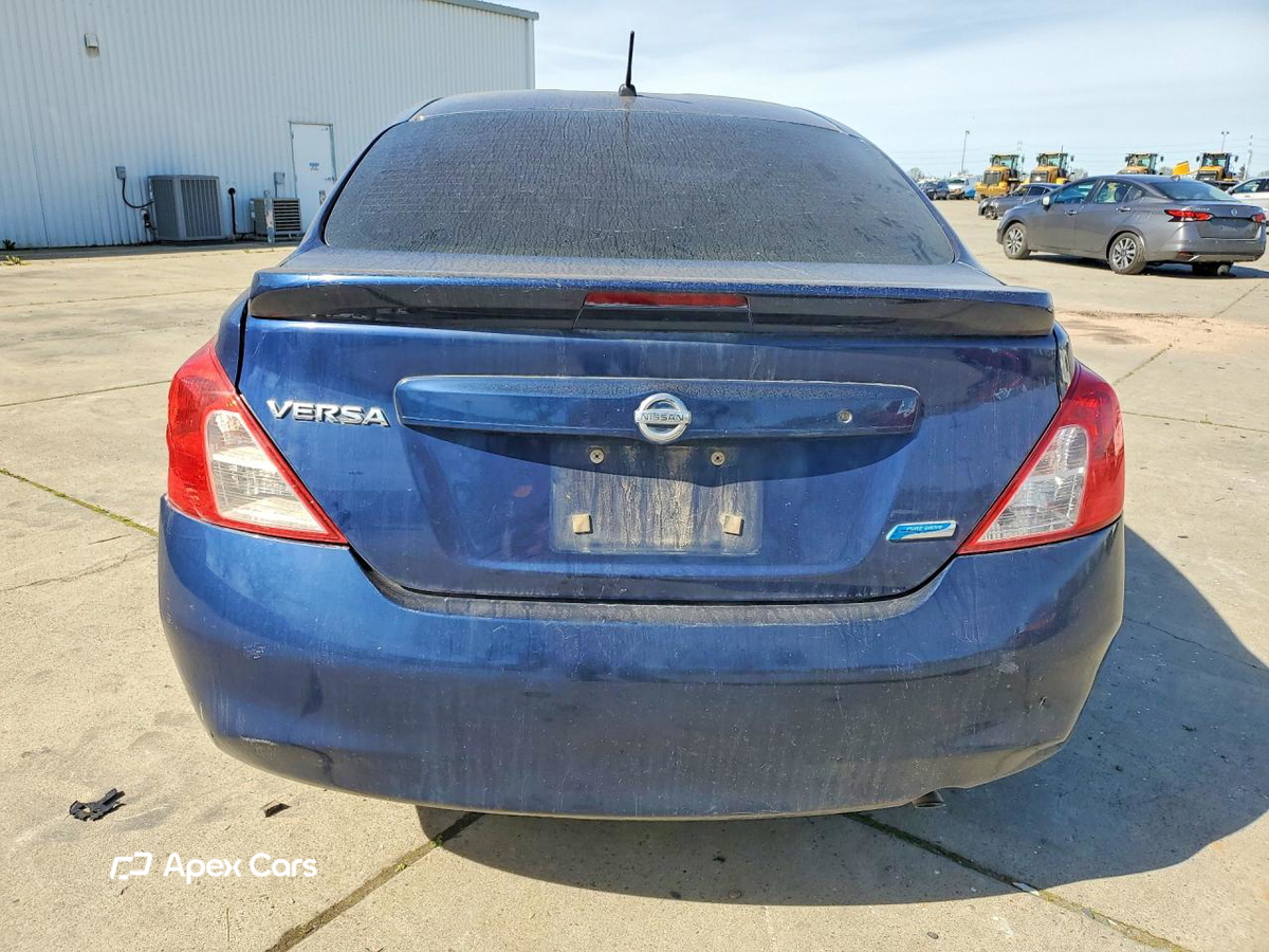 Nissan Versa 2014