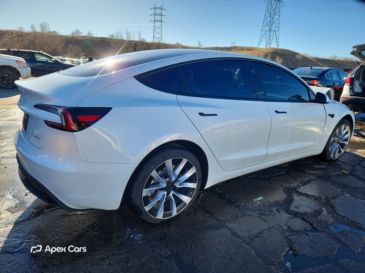 Tesla Model 3 2025