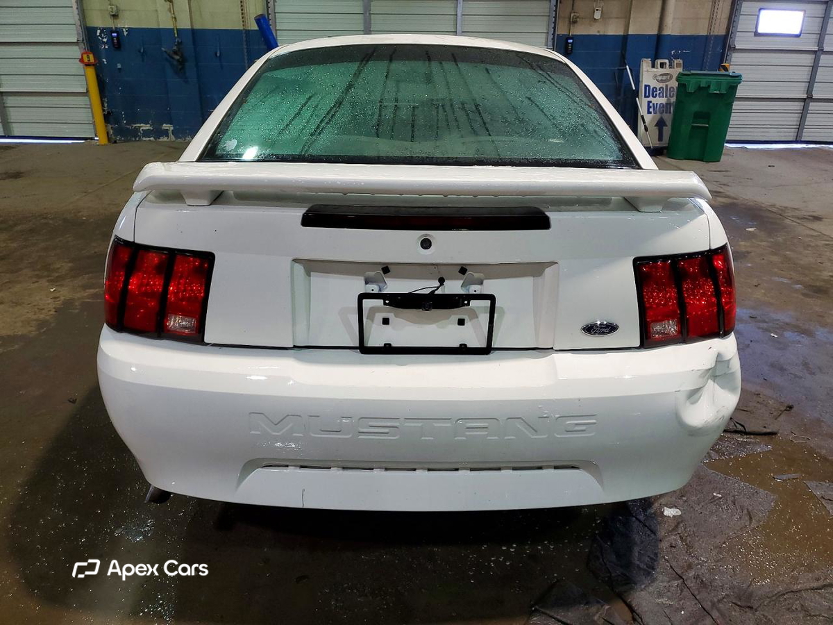 Ford Mustang 2004