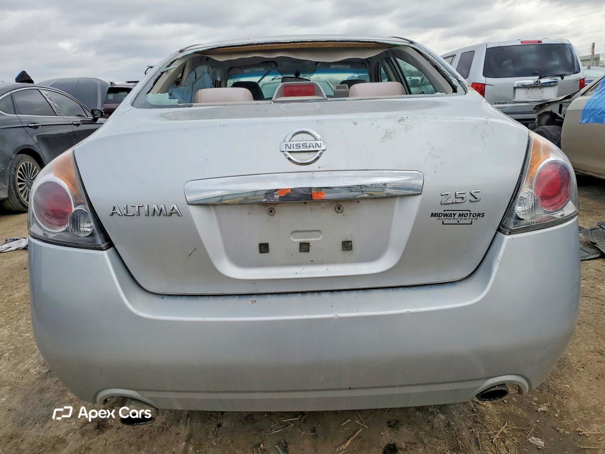 Nissan Altima 2010