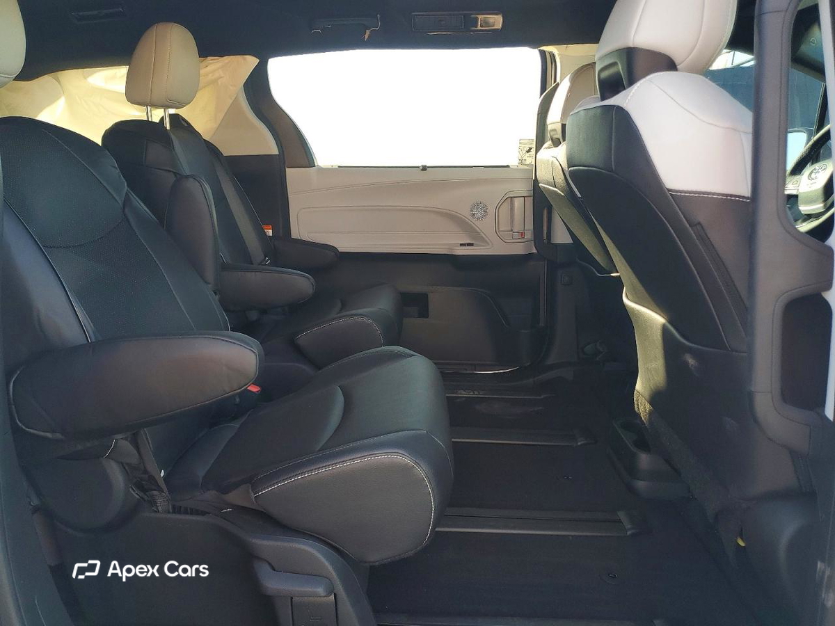 Toyota Sienna 2025