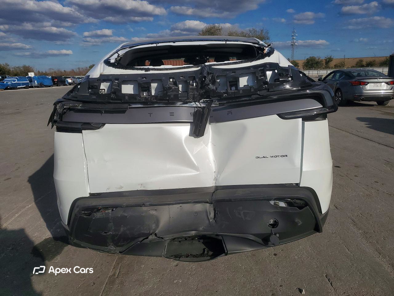 Tesla Model Y 2026
