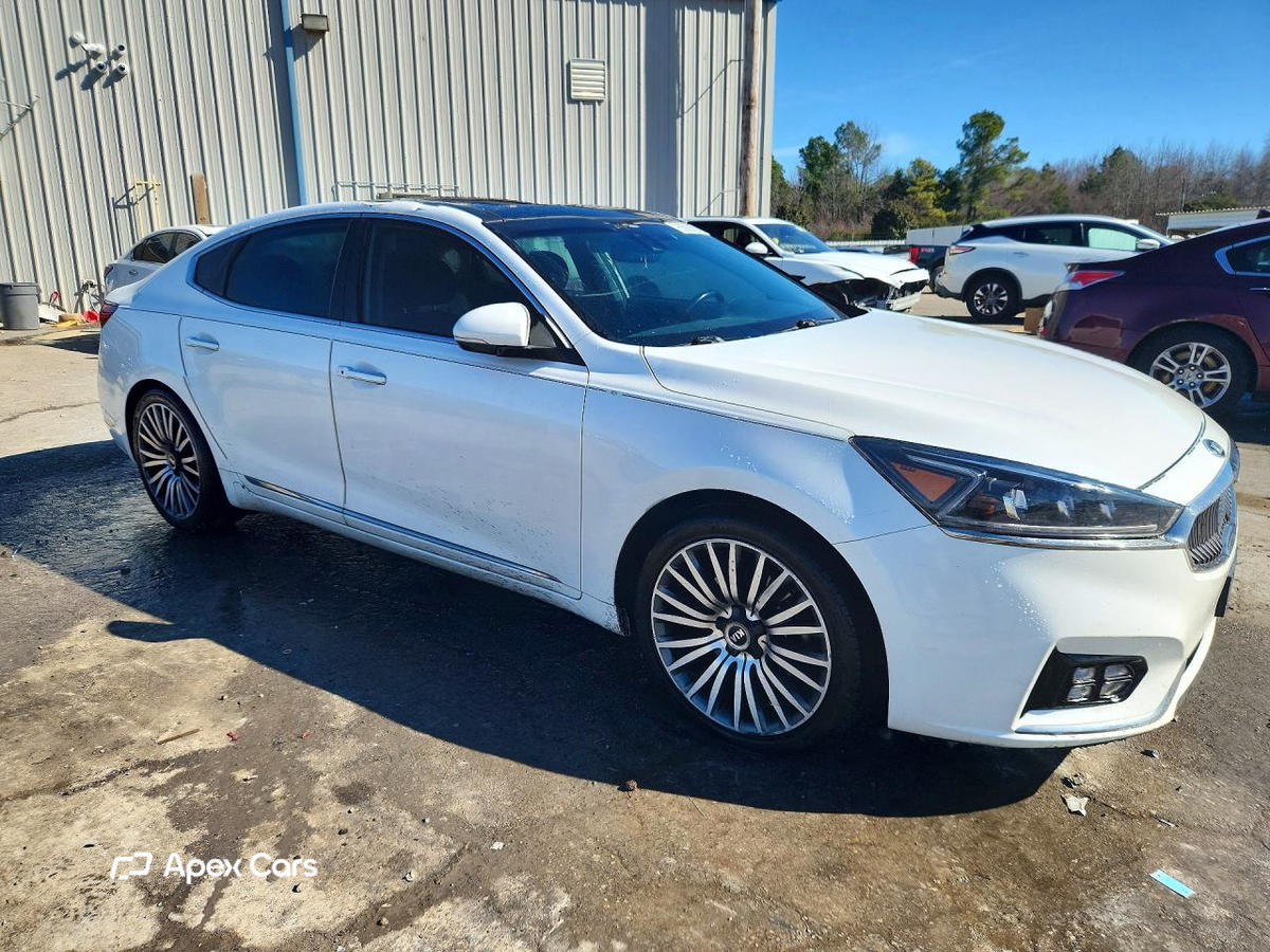 Kia Cadenza 2017