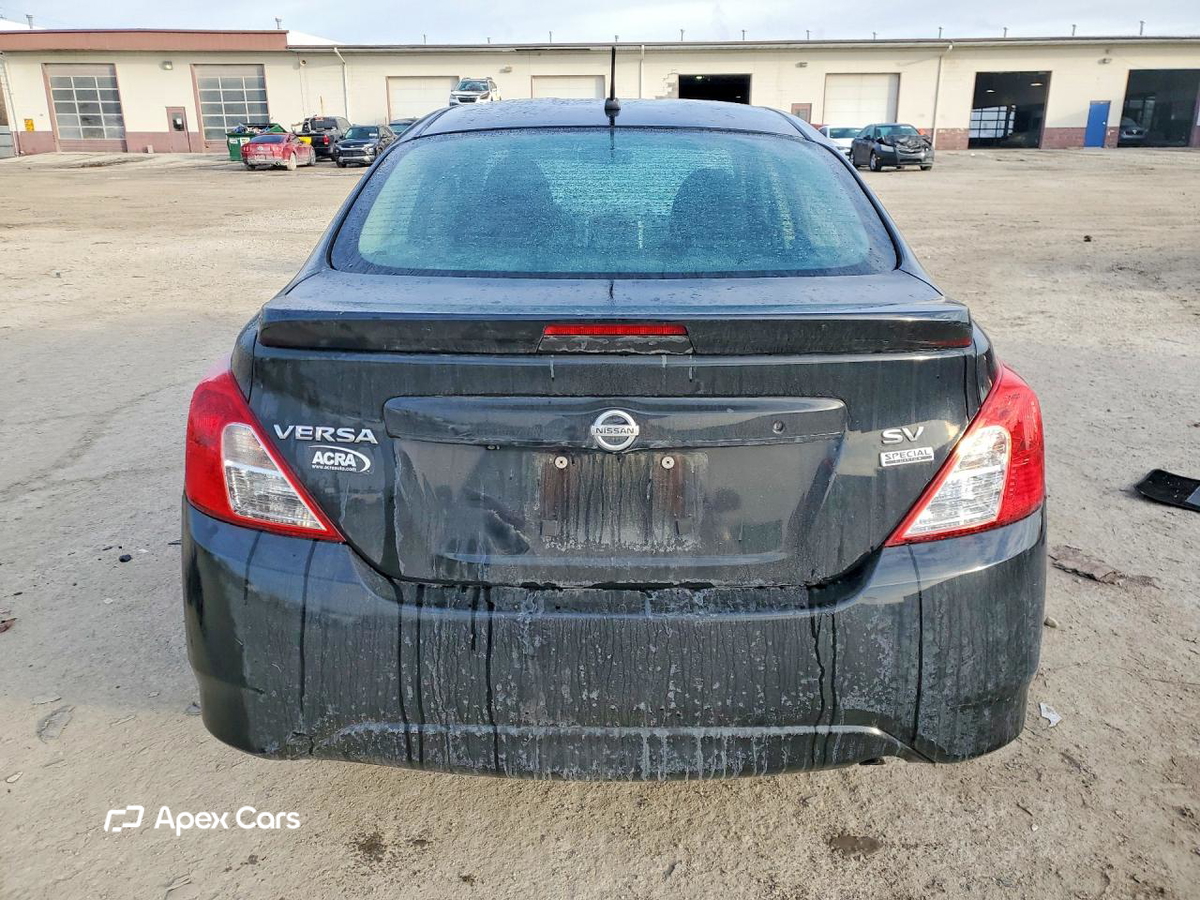 Nissan Versa 2018