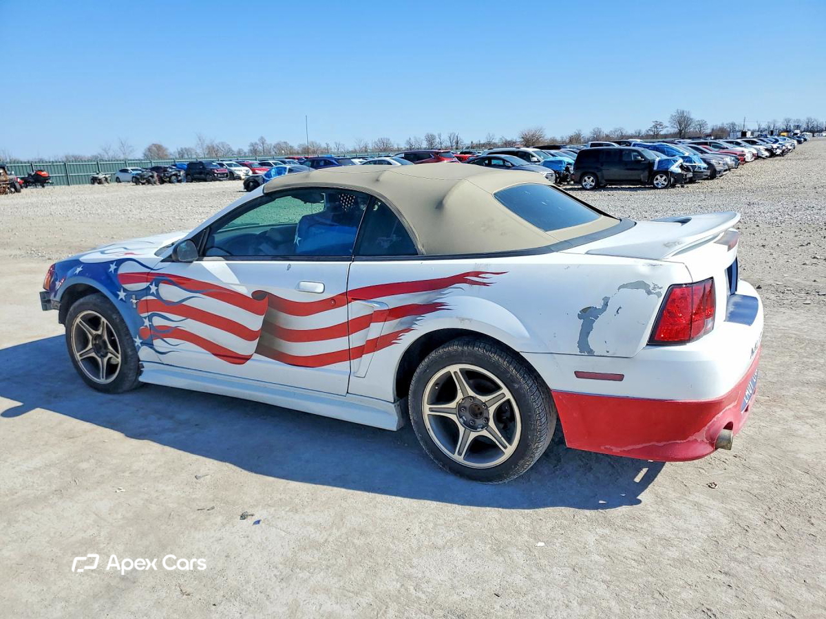 Ford Mustang 2000