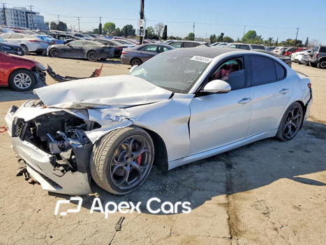 Alfa Romeo Giulia 2019 - Image 1 of 13