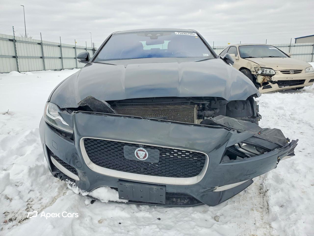 Jaguar XF 2016