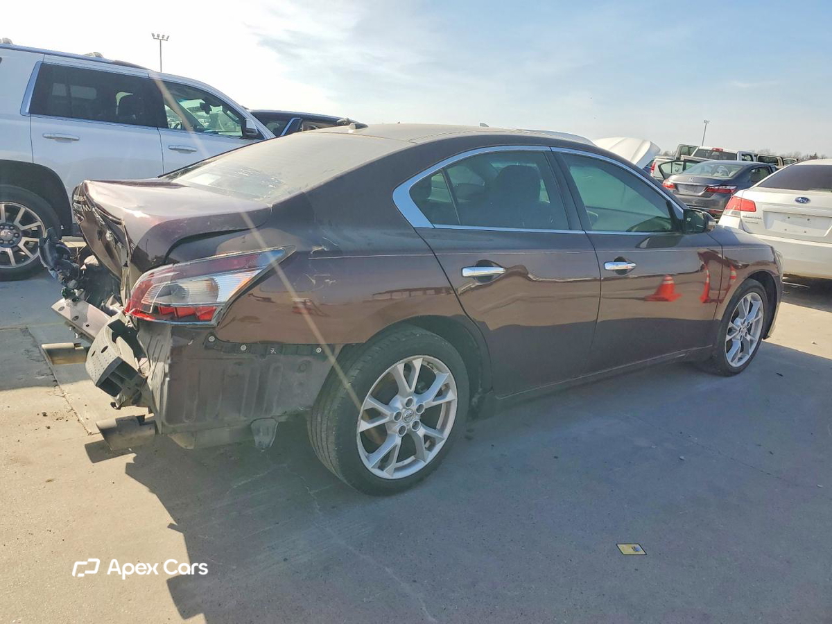 Nissan Maxima 2014