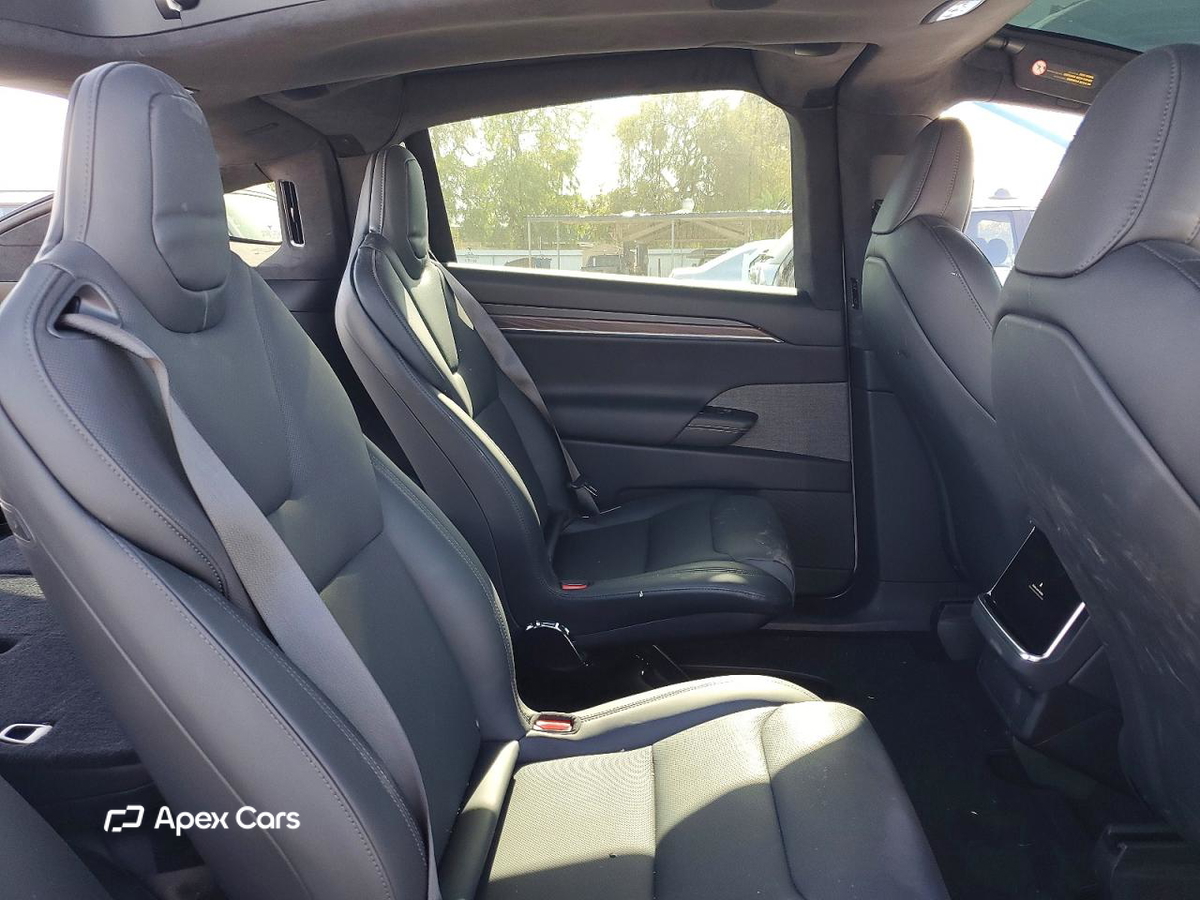 Tesla Model X 2025