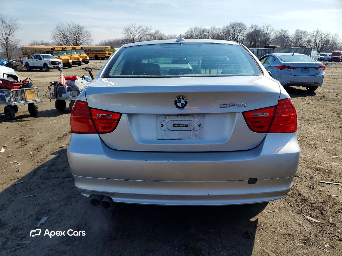 BMW Series 3 2011