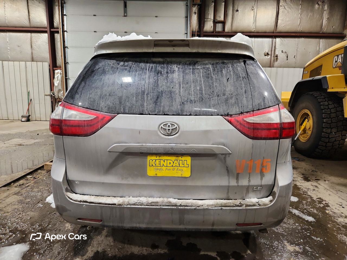 Toyota Sienna 2015