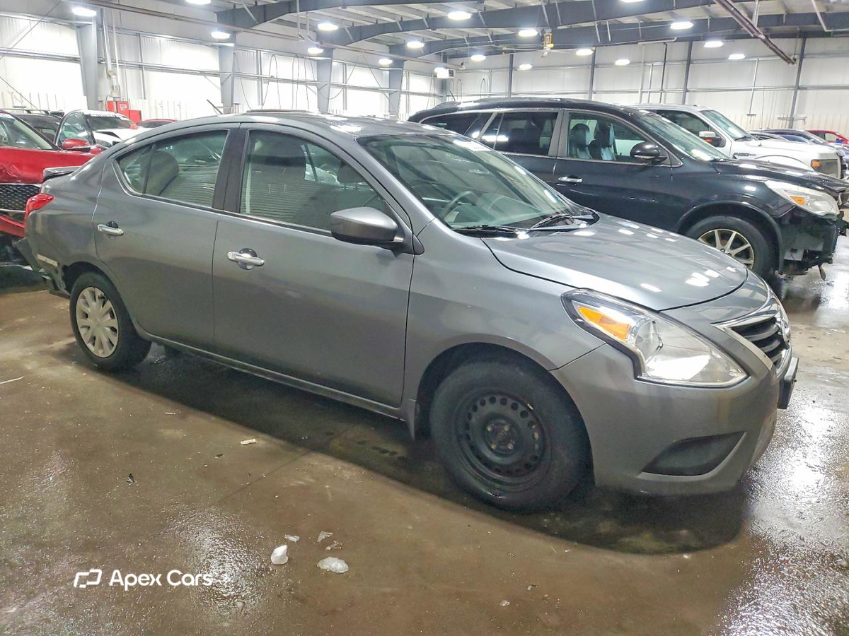 Nissan Versa 2017
