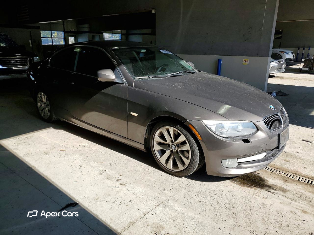 BMW Series 3 2011
