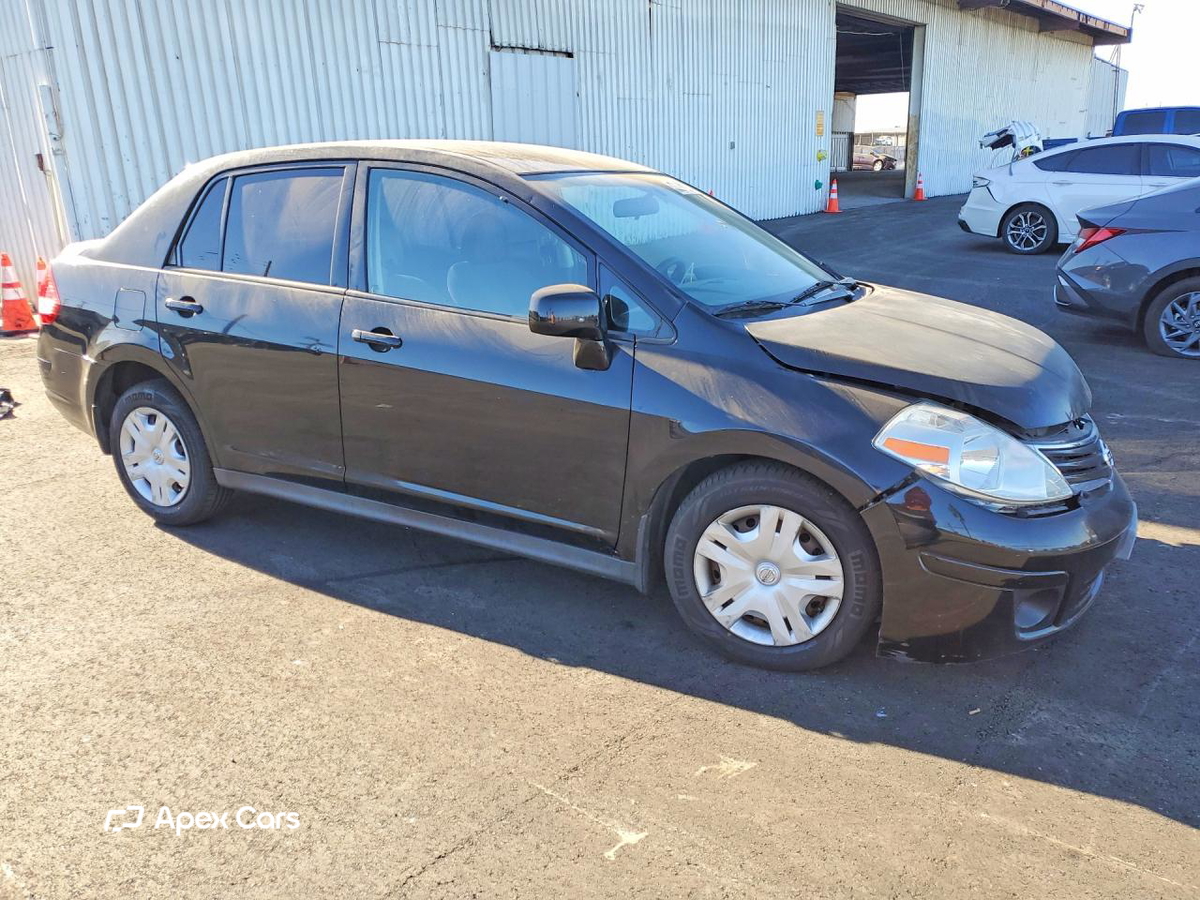 Versa 2010