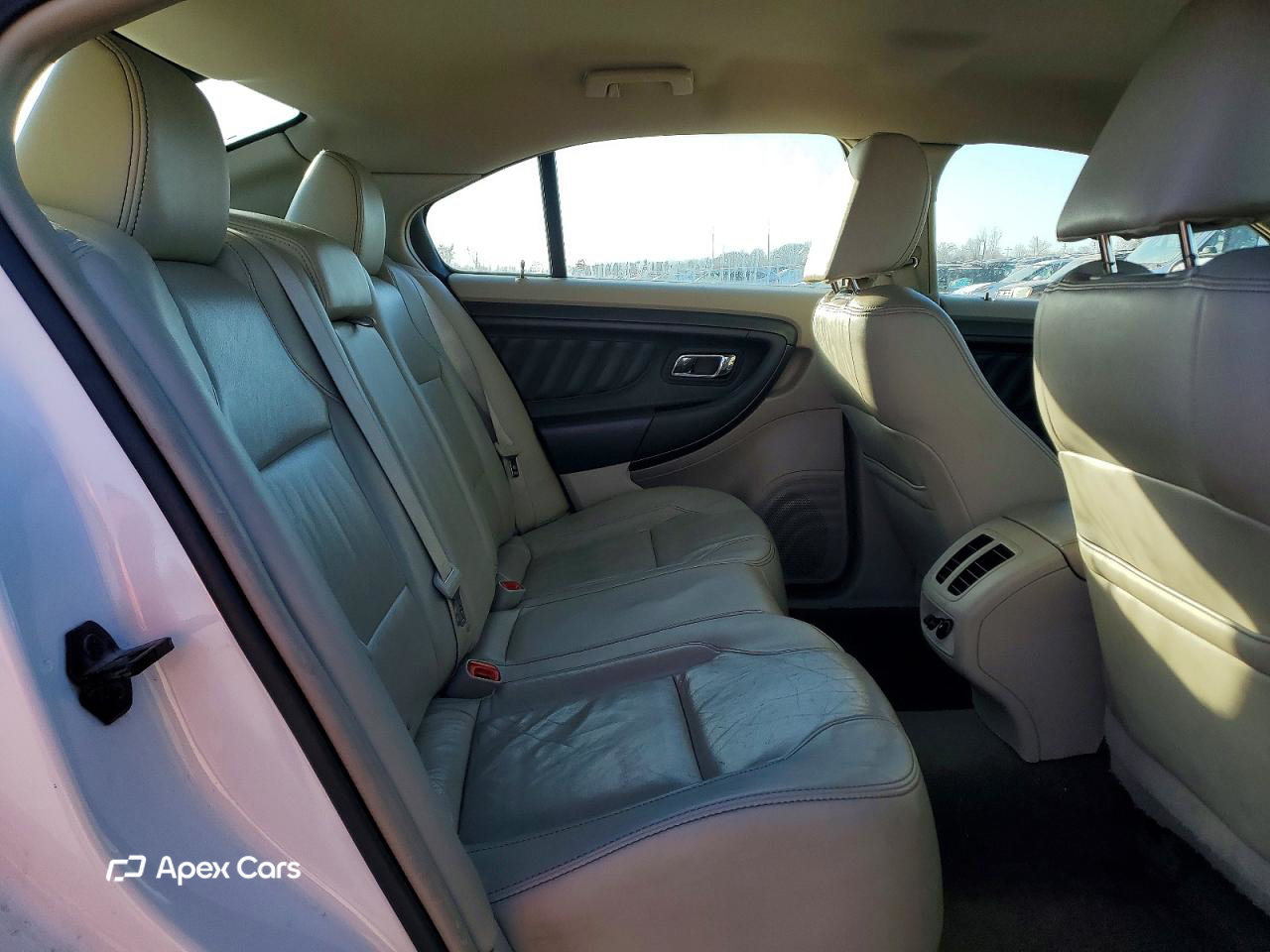 Ford Taurus 2010