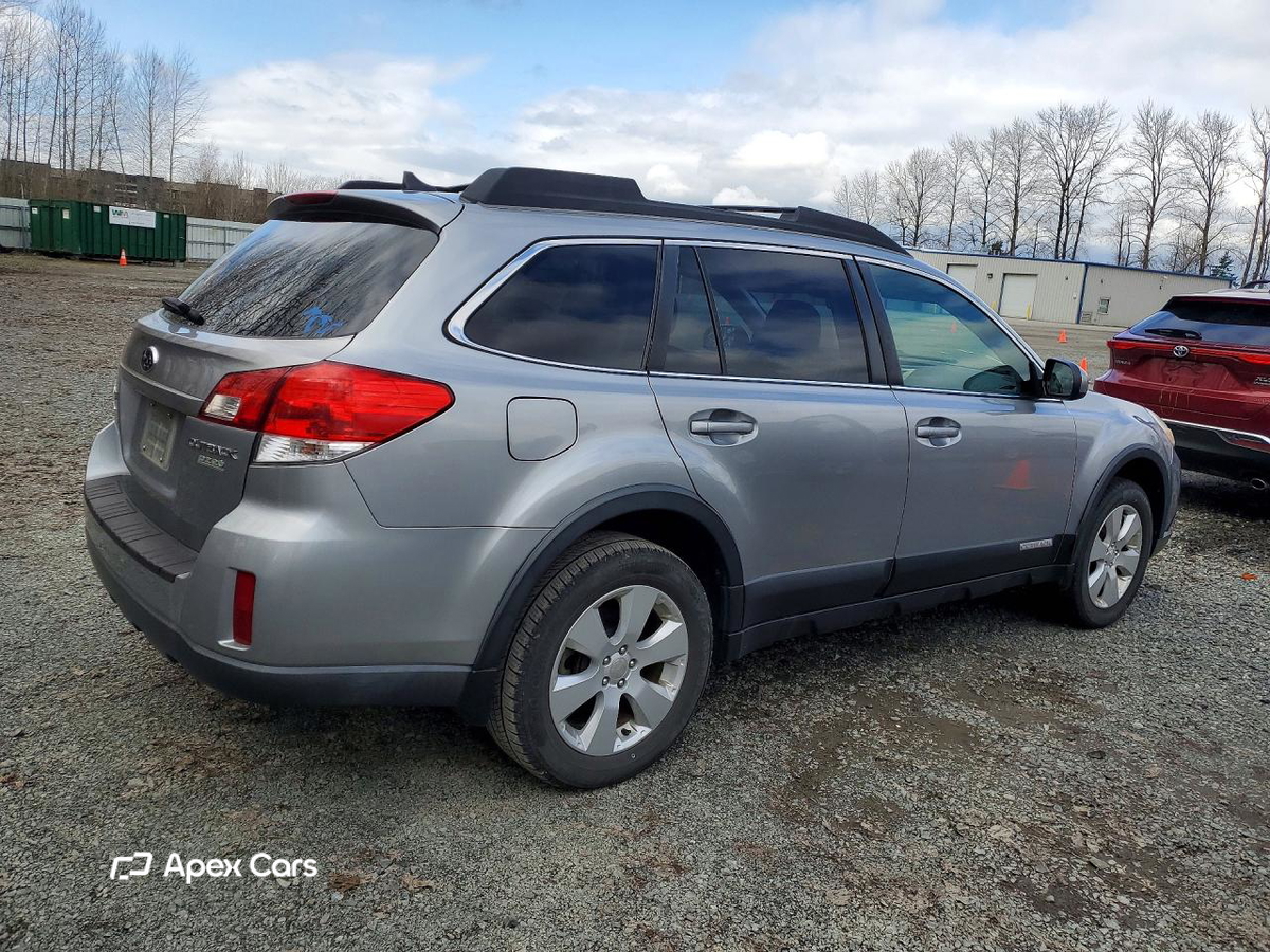 Subaru Outback 2011